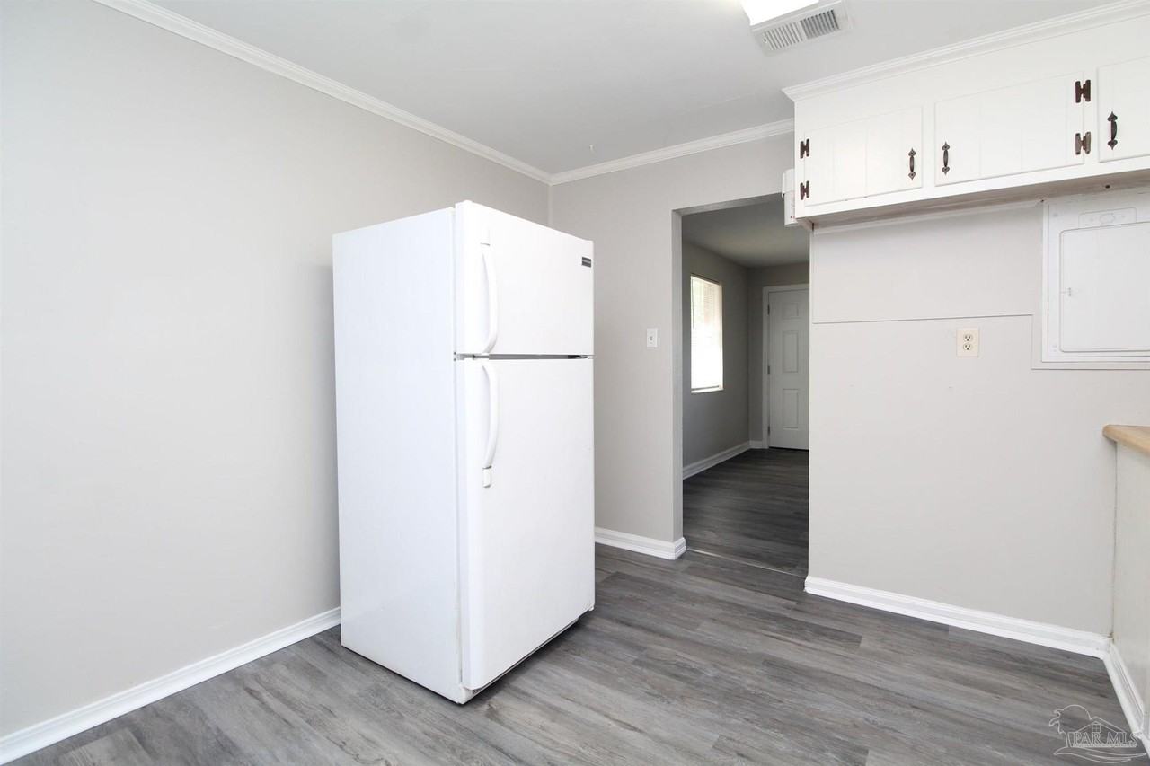 610 Herschel St #A - Photo 7 of 14