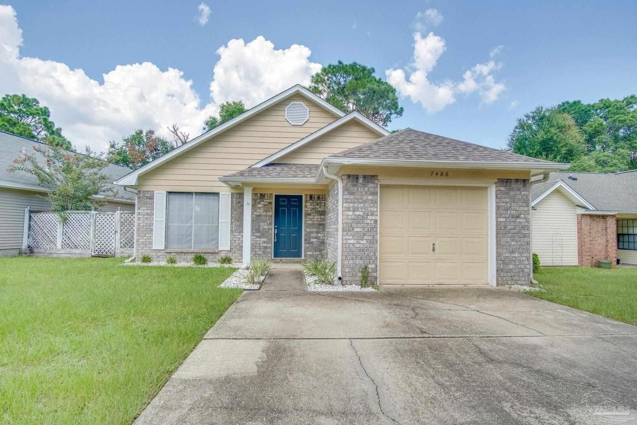 7486 Northpointe Blvd - Photo 2 of 32
