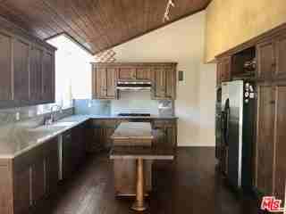 708 Thornhill Rd - Photo 4 of 8