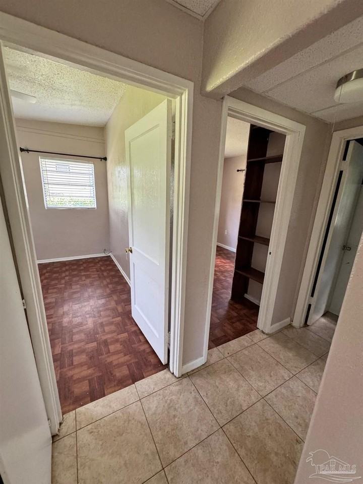 408 Forrest St - Photo 6 of 13