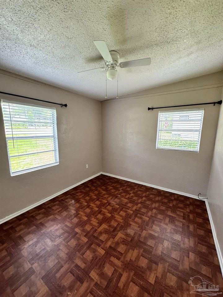 408 Forrest St - Photo 7 of 13