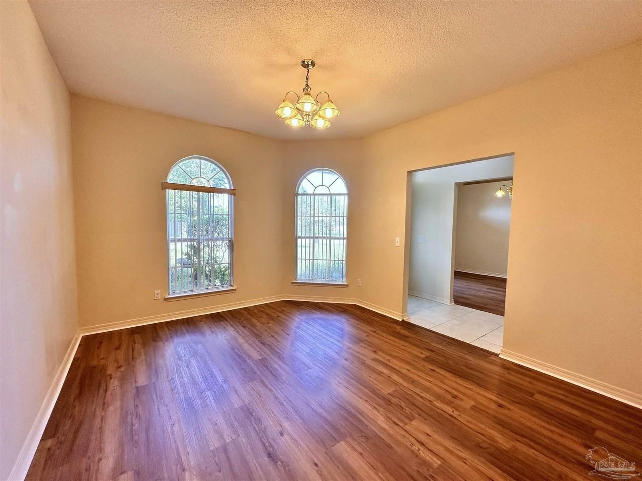 1432 Roebling Trl - Photo 3 of 23