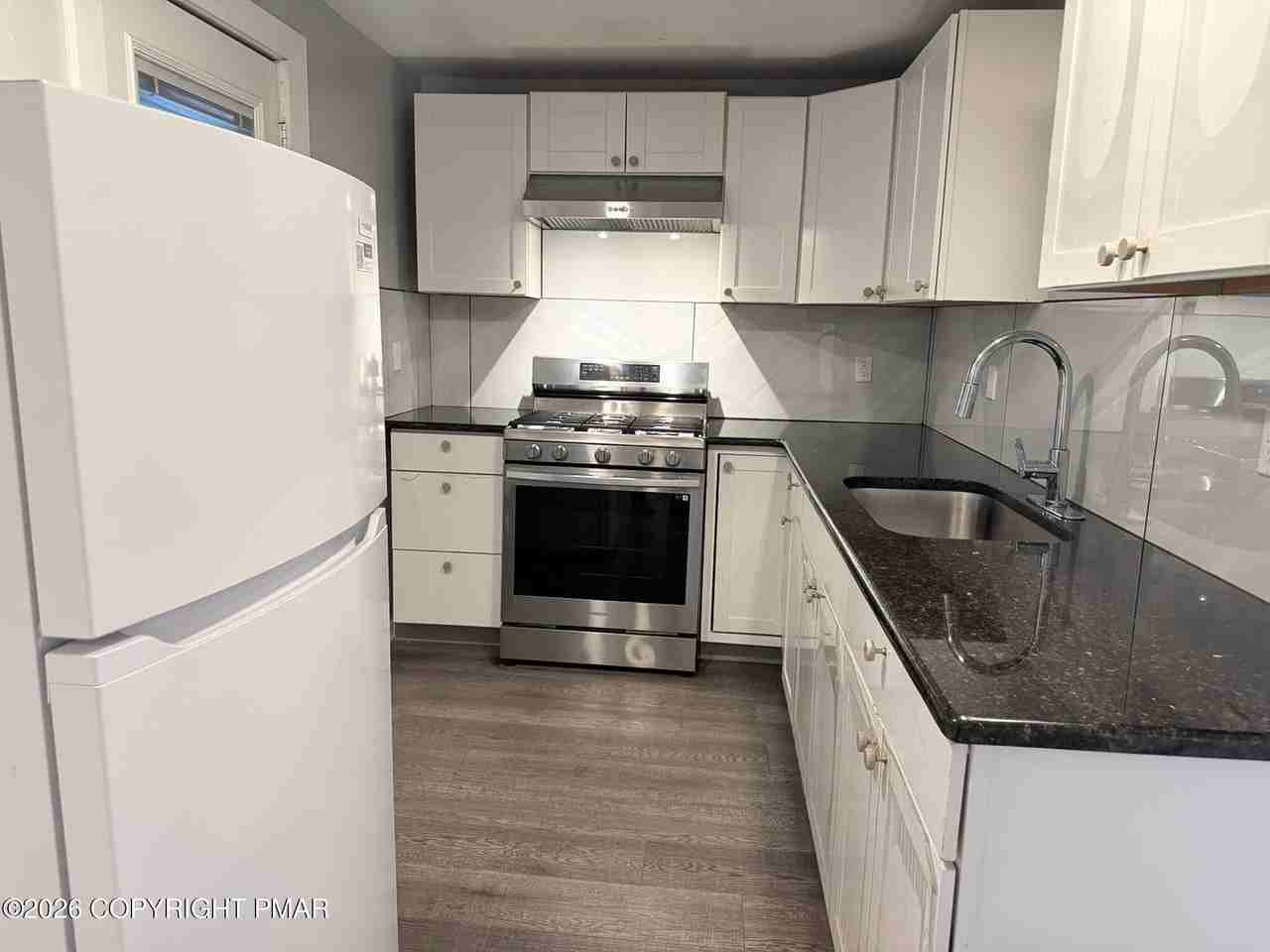 414 15th Ave #2 - Photo 3 of 17