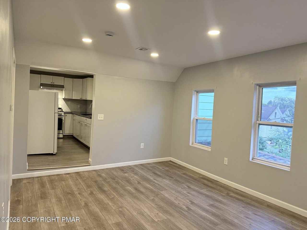 414 15th Ave #2 - Photo 4 of 17