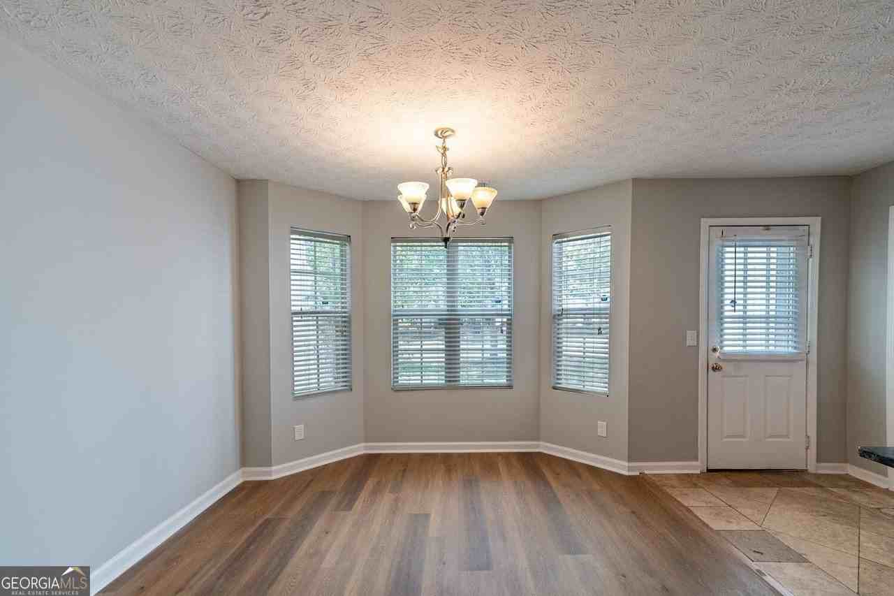 5550 Strathmoor Manor Cir - Photo 7 of 25