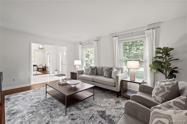 165 Puritan Ave - Photo 3 of 39