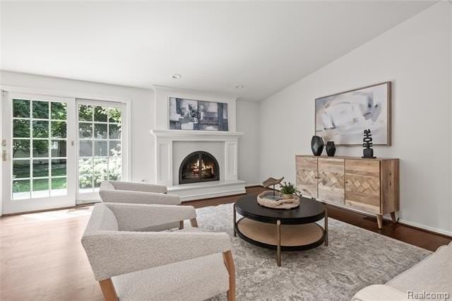 165 Puritan Ave - Photo 6 of 39