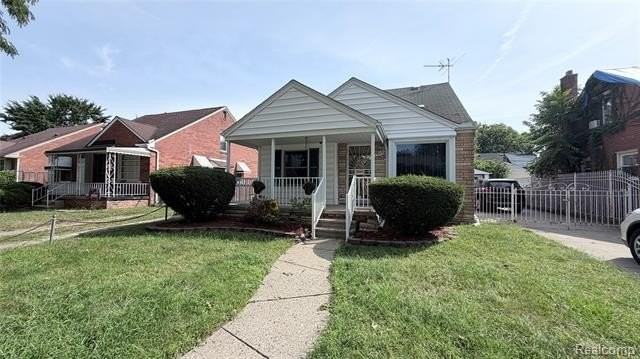 19478 Warwick St - Photo 3 of 15