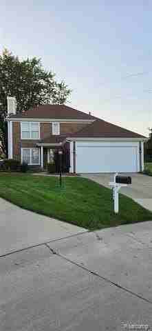 380 Huntington Ct - Photo 4 of 26