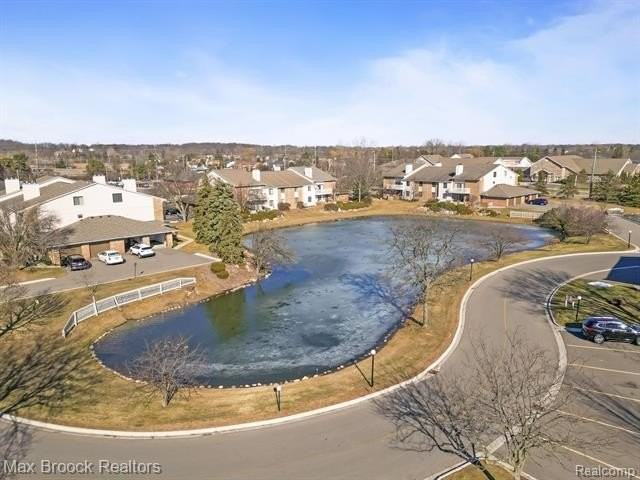 6608 Maple Lakes Dr - Photo 5 of 48