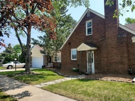 featured image of 4388 Arden Pl