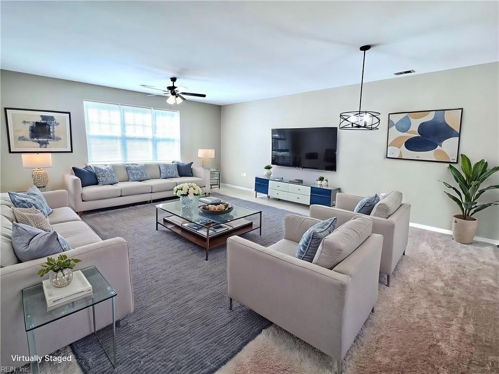 924 Southmoor Dr #304 - Photo 4 of 35