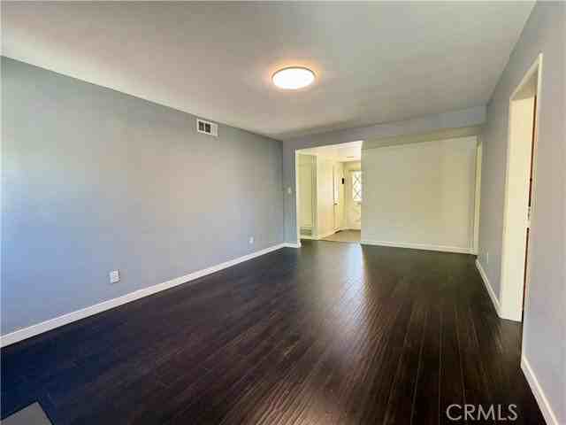 5225 Maricopa St - Photo 4 of 8