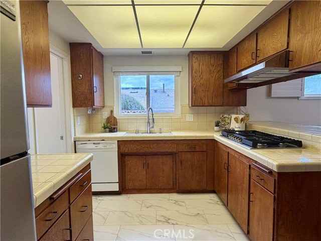 5225 Maricopa St - Photo 6 of 8