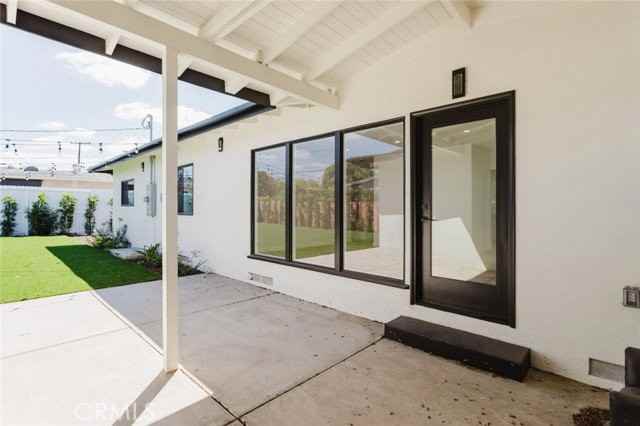 6021 E Oakbrook St - Photo 3 of 8