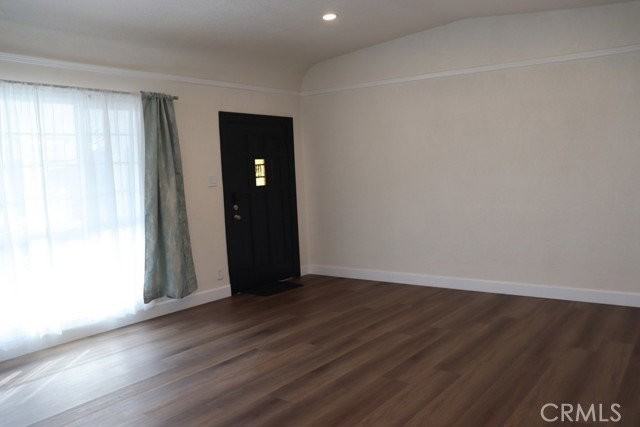 1917 W 74th St - Photo 3 of 8