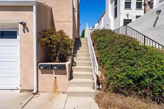 313 E Oak Ave - Photo 2 of 8