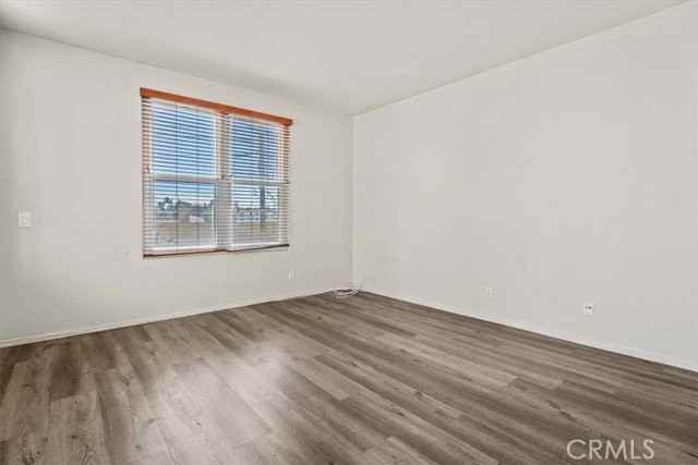 313 E Oak Ave - Photo 5 of 8