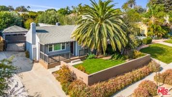 featured image of 11819 Pacific Ave