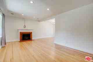 11819 Pacific Ave - Photo 5 of 8