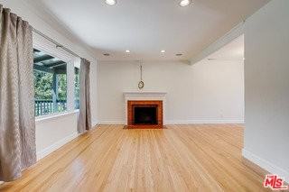 11819 Pacific Ave - Photo 6 of 8