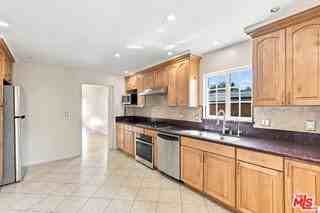 8845 Glider Ave - Photo 6 of 8