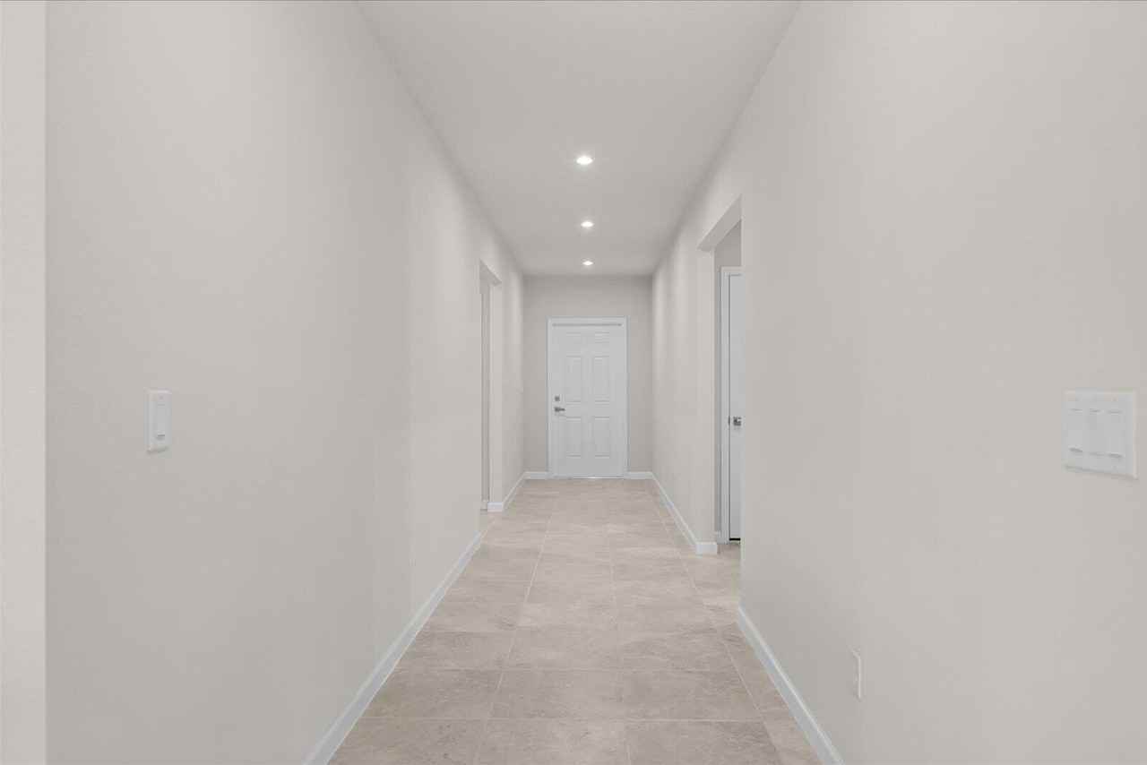 13946 SW Blue Haven Drive - Photo 5 of 42
