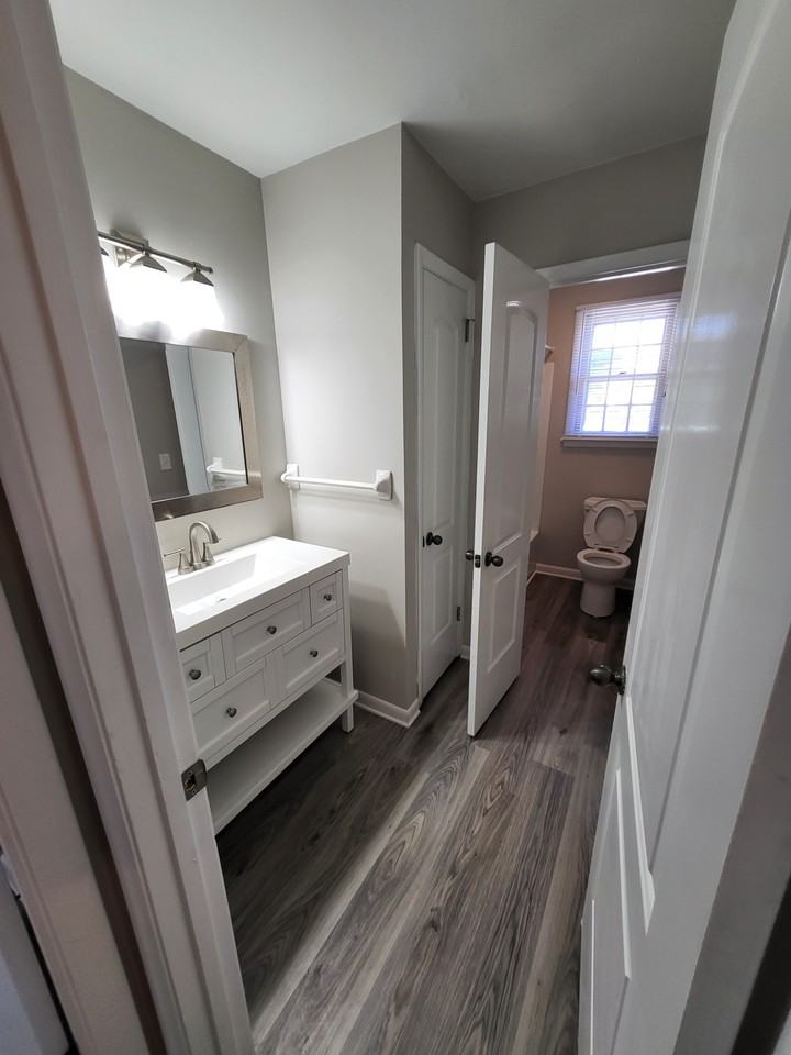 4028 Plantation Dr #B - Photo 5 of 25