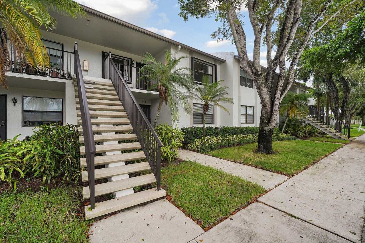 1284 S Military Trl #224 - Photo 2 of 28
