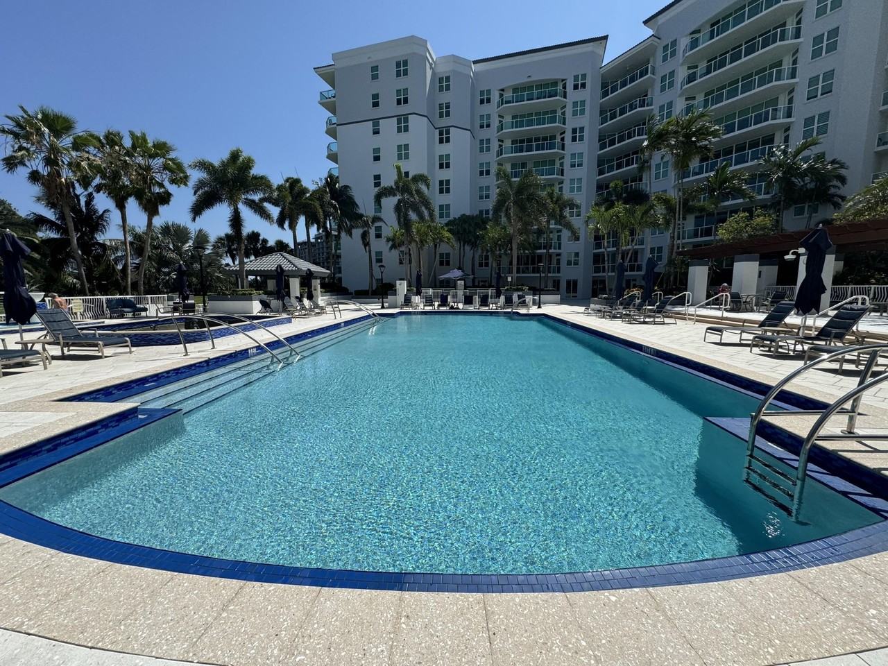 550 Se Mizner Blvd #B309 - Photo 3 of 32