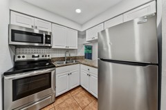 825 Sw 10th St #D - Photo 1 of 1