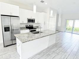 featured image of 1562 W 26th Ct