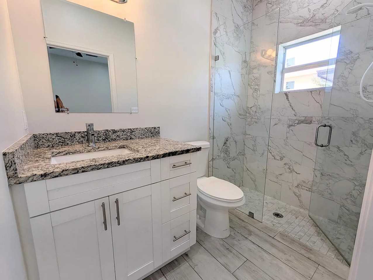 1562 W 26th Ct - Photo 6 of 16