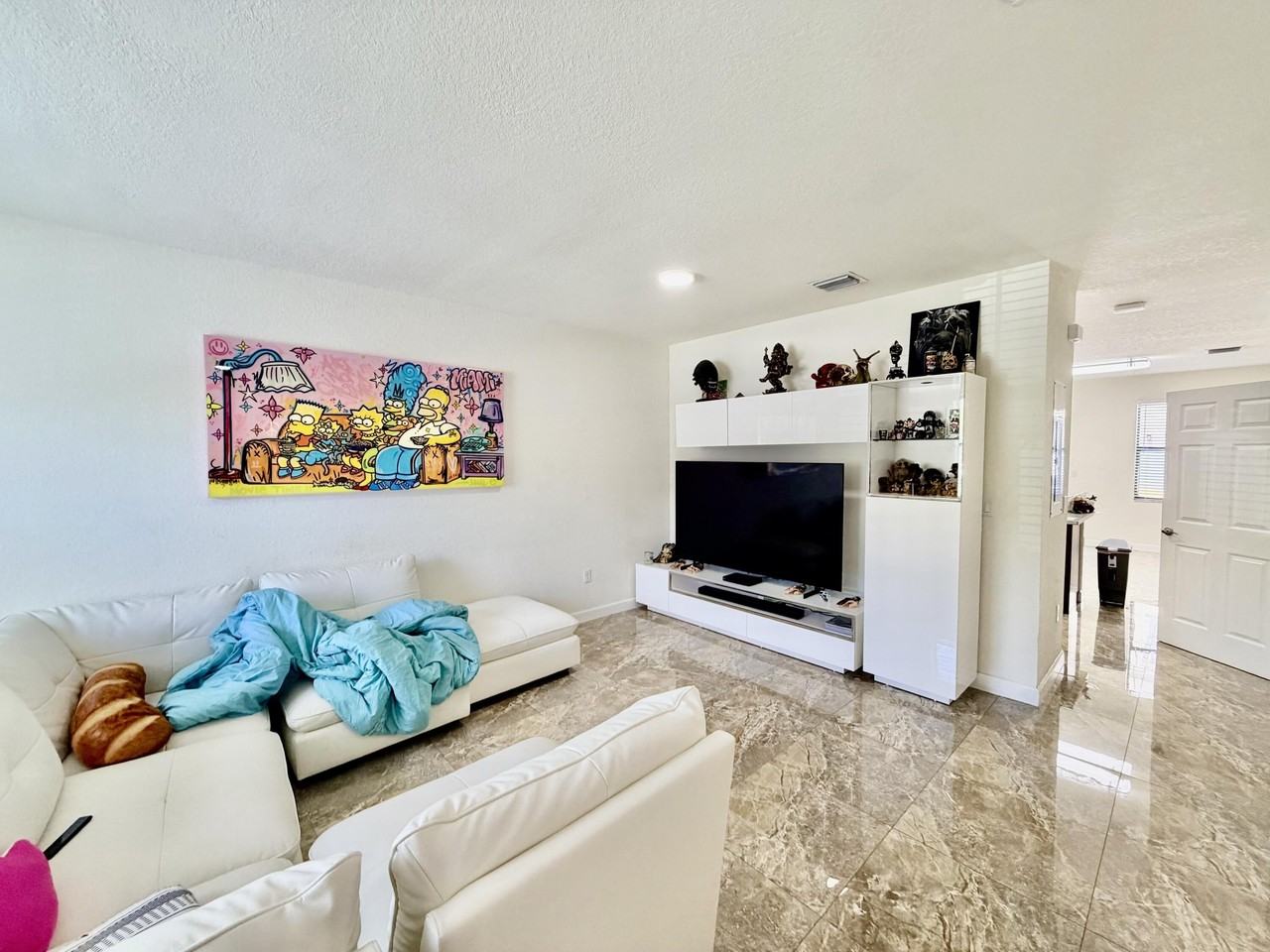 10490 W 33rd Way - Photo 5 of 23
