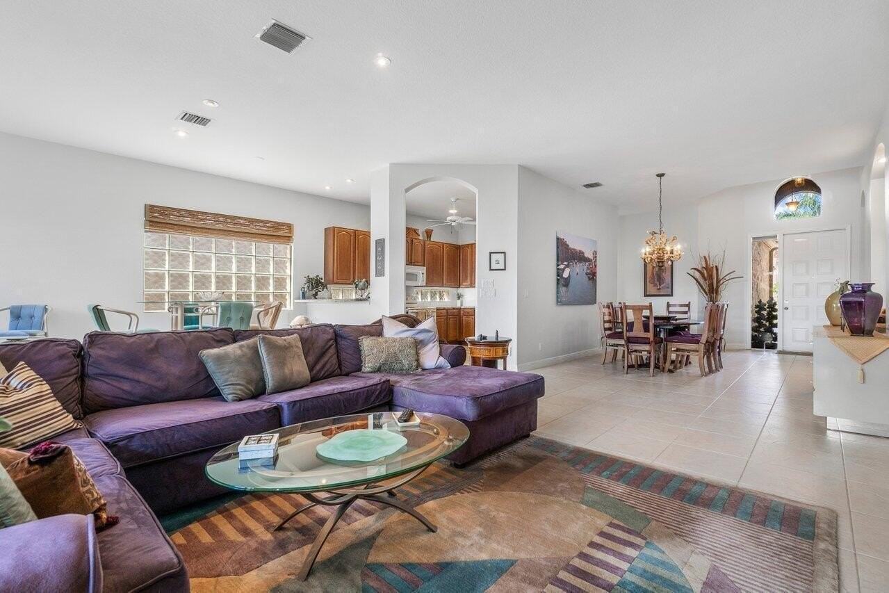 5540 Via De La Plata Cir - Photo 4 of 40