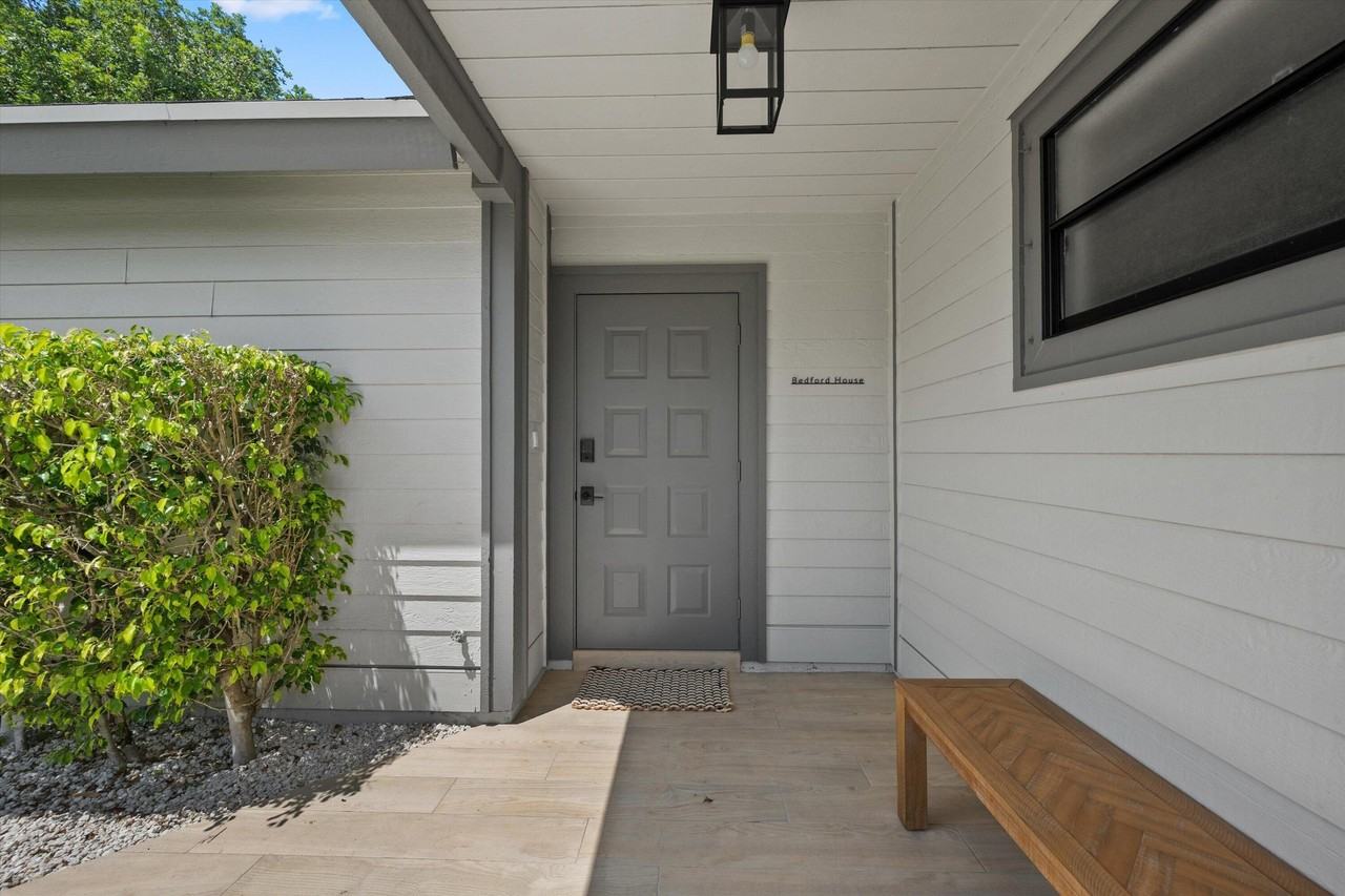 2515 Bedford Mews Dr - Photo 2 of 35