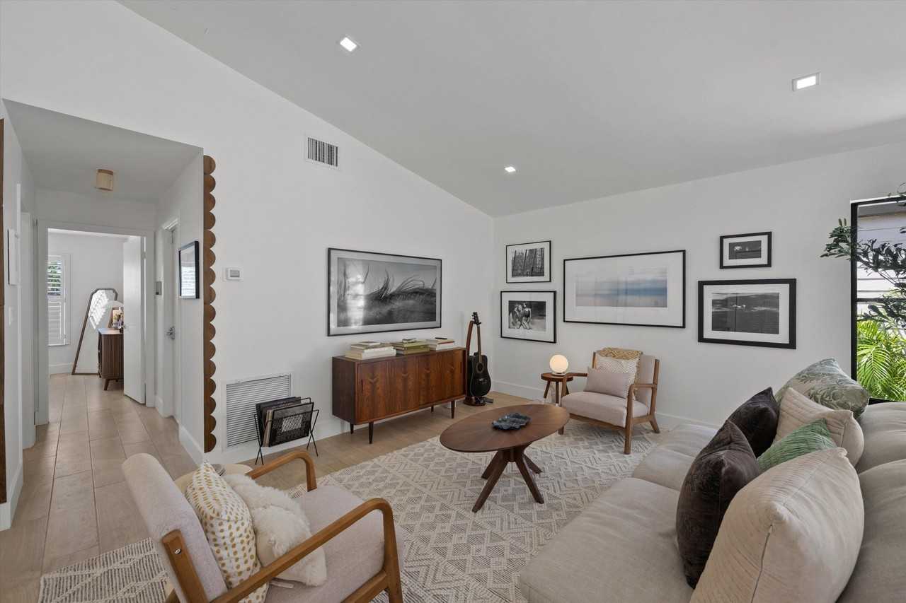 2515 Bedford Mews Dr - Photo 6 of 35