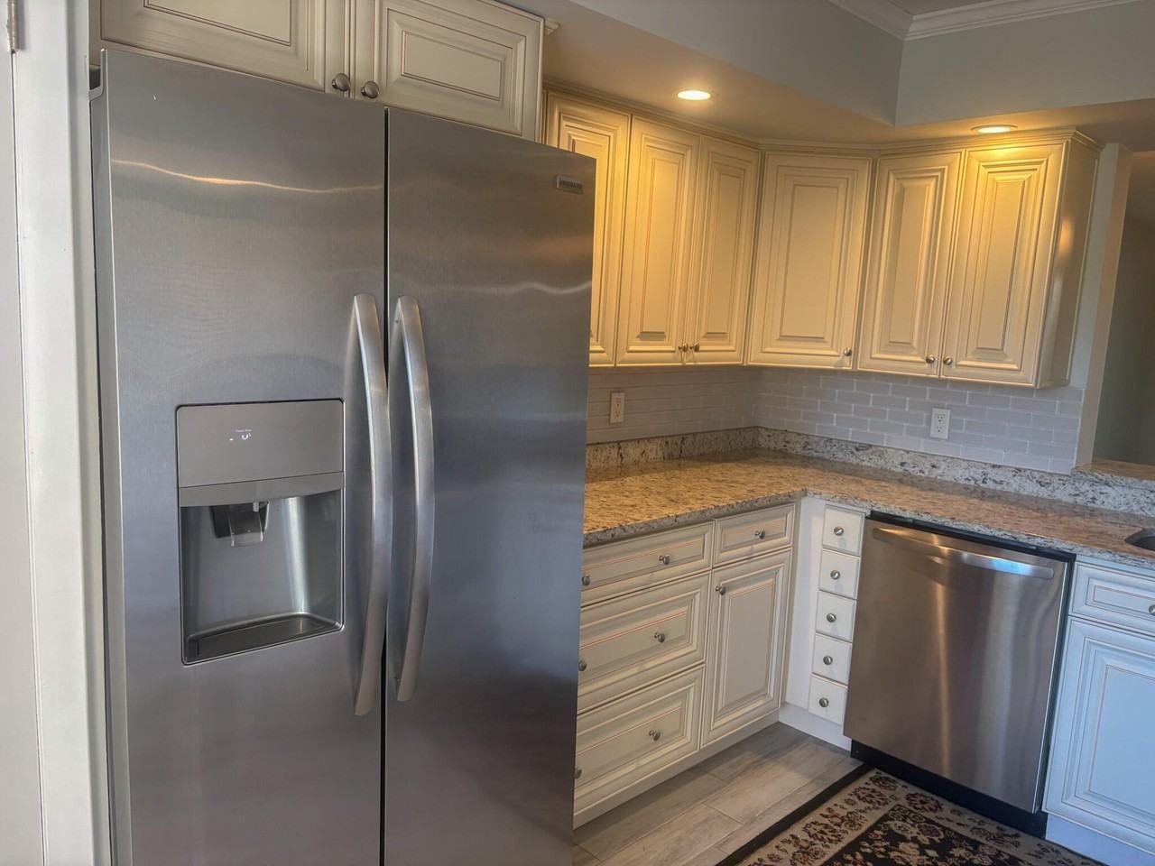 6515 Kensington Ln #304 - Photo 2 of 12