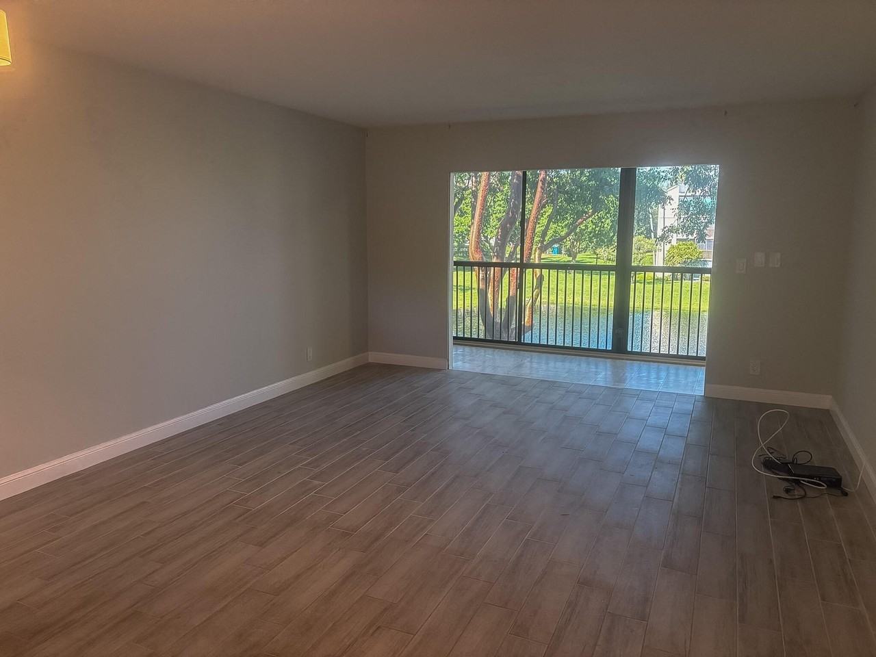 6515 Kensington Ln #304 - Photo 6 of 12