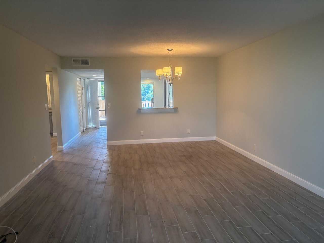 6515 Kensington Ln #304 - Photo 7 of 12