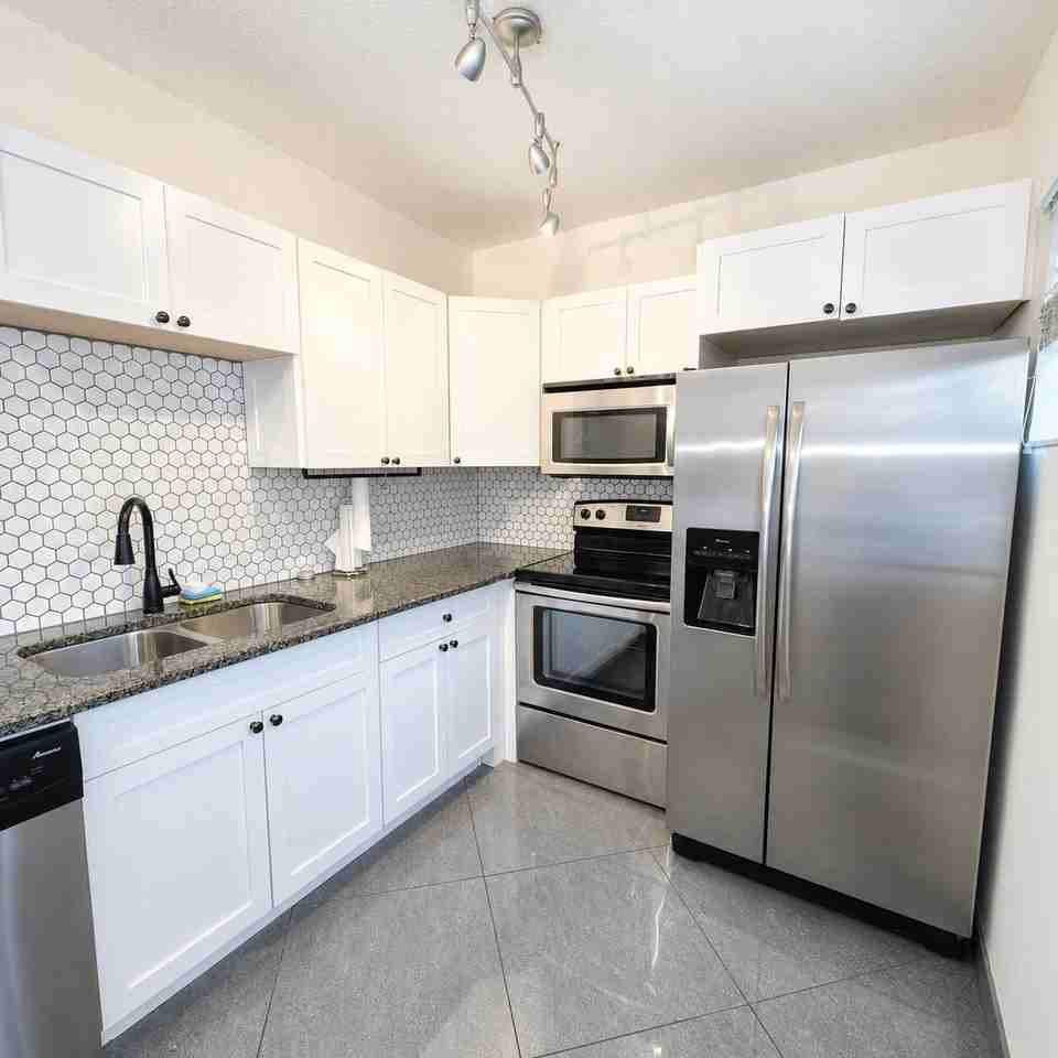 3709 S Olive Ave - Photo 4 of 16