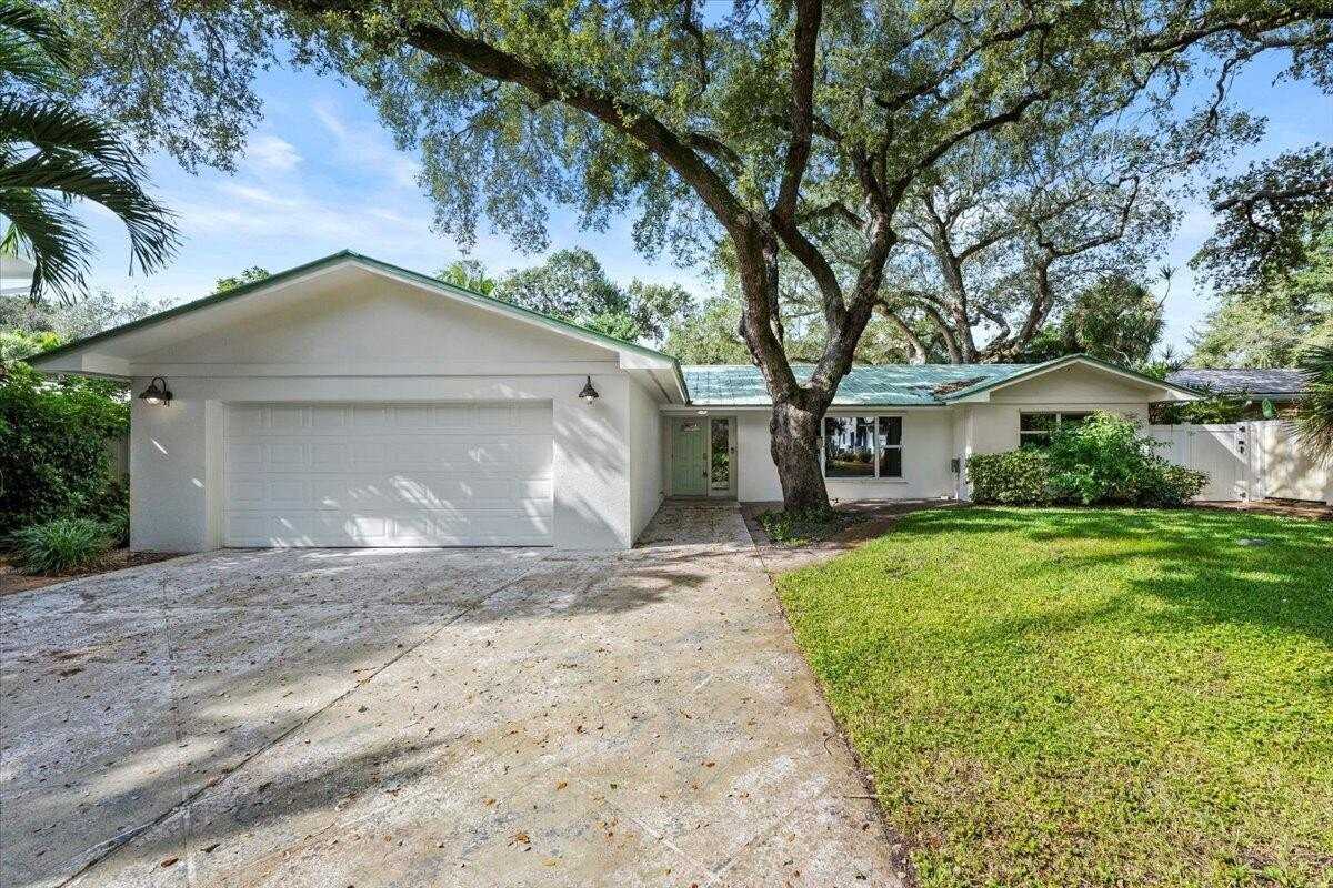 12831 S Shore Dr - Photo 2 of 49