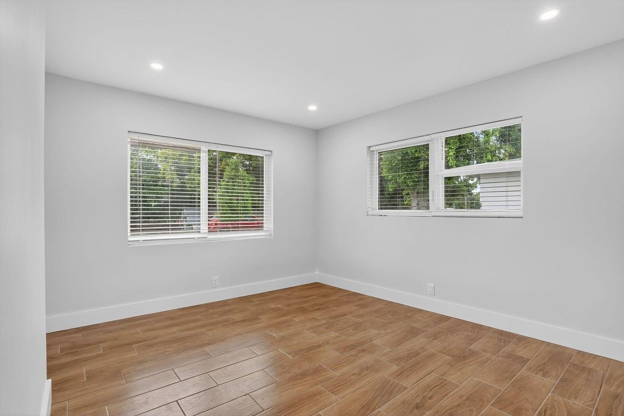 1851 Ne 25th Ave #A - Photo 7 of 21