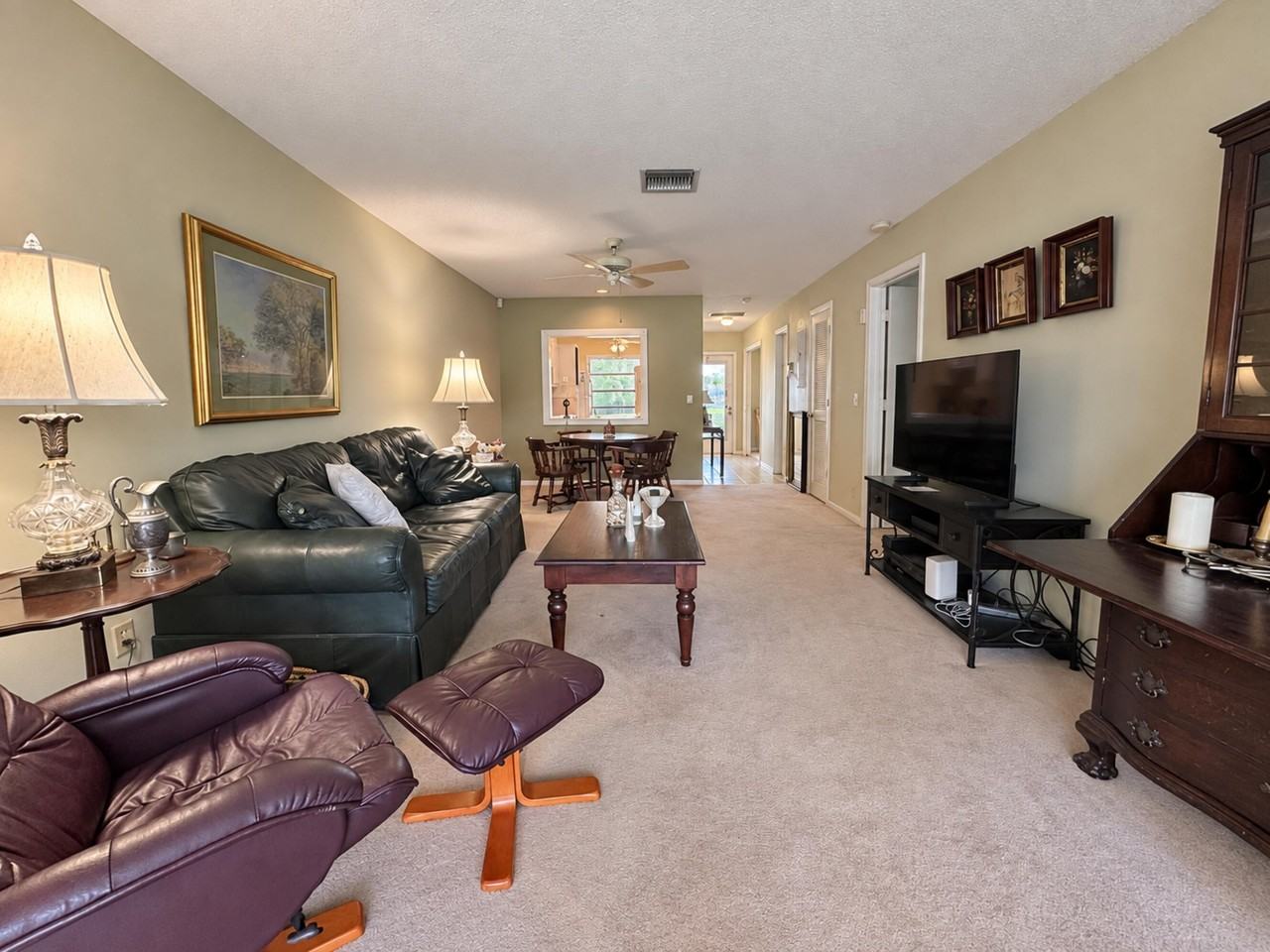 1121 Boxwood Dr #36C - Photo 2 of 16