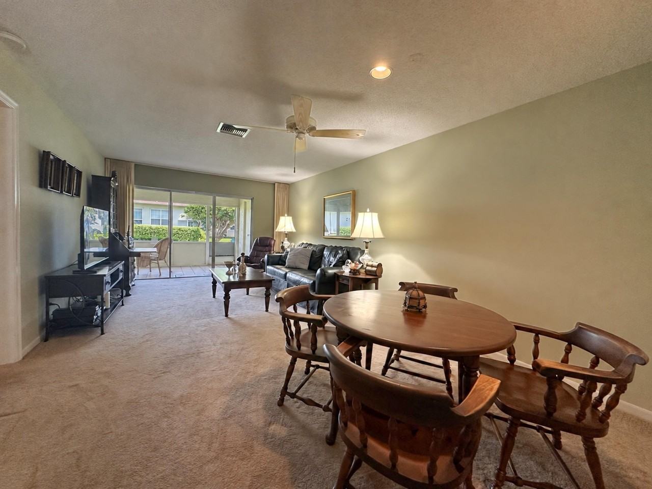 1121 Boxwood Dr #36C - Photo 3 of 16