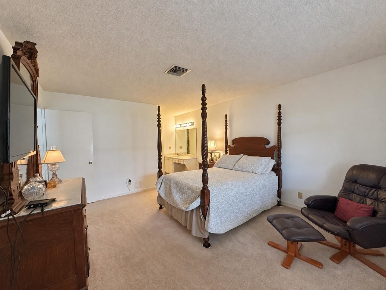 1121 Boxwood Dr #36C - Photo 7 of 16