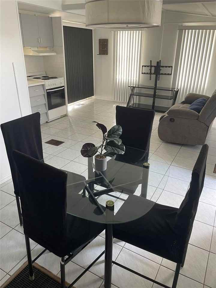 812 Sw 1st Ct - Photo 5 of 9