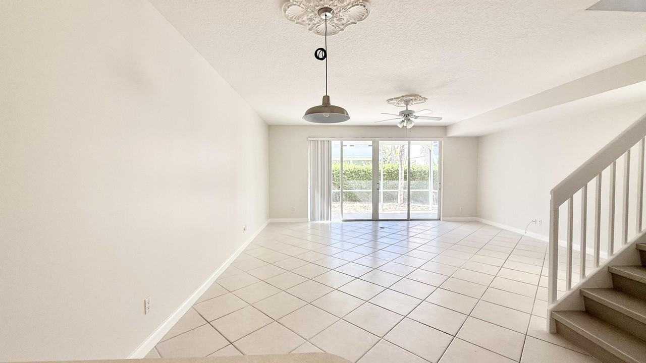 2171 Tigris Dr - Photo 3 of 49