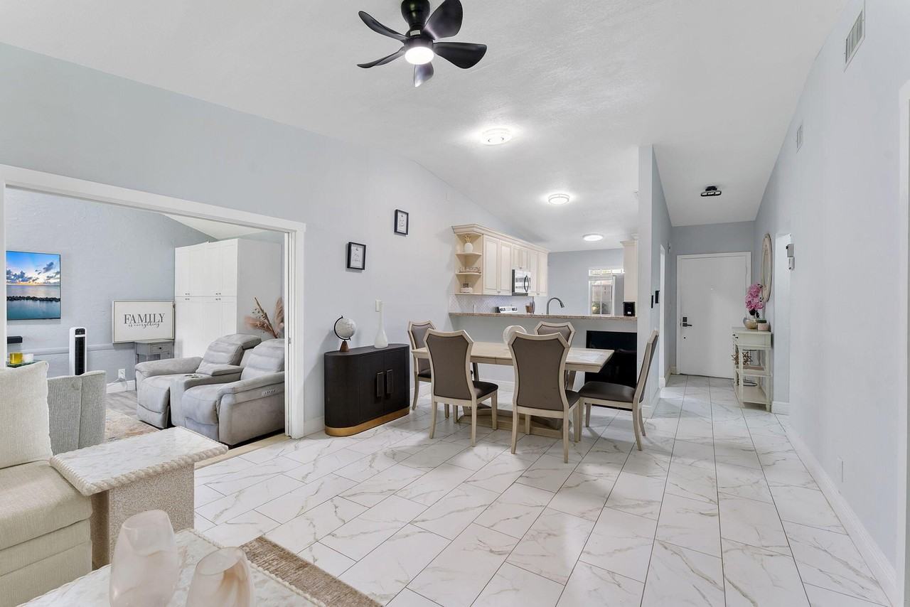 5380 Lakewood Cir S #B - Photo 6 of 31