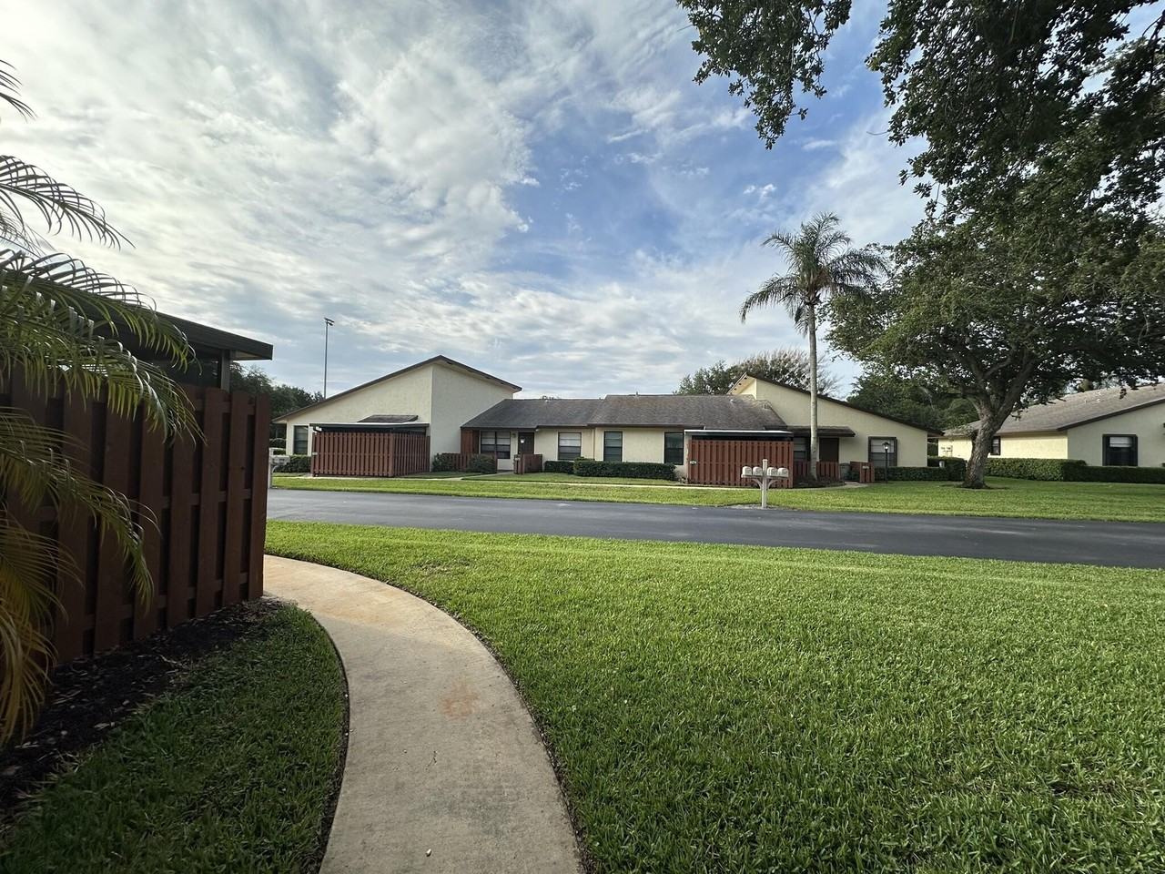 8075 Se Villa Cir - Photo 2 of 35